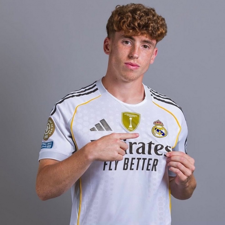 记者：此前米兰也有意皇马边锋穆尼奥斯，但球员选择加盟奥萨苏纳